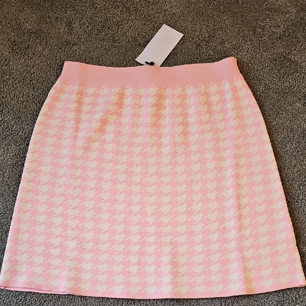 Elegant Pink Houndstooth A-Line Skirt